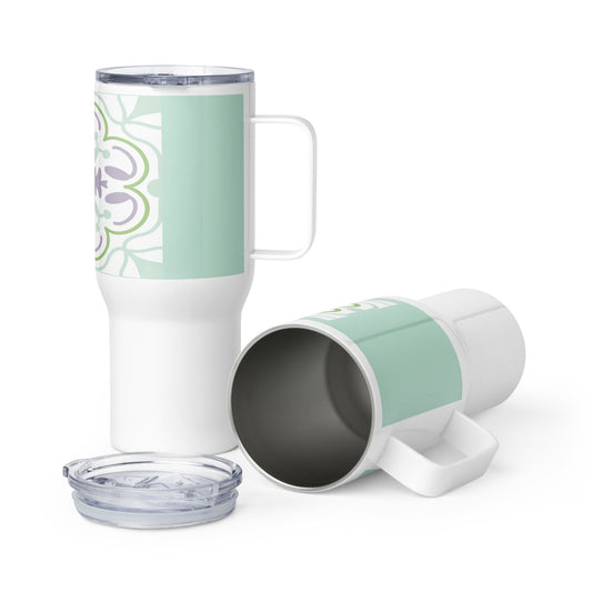 Travel mug with a handle